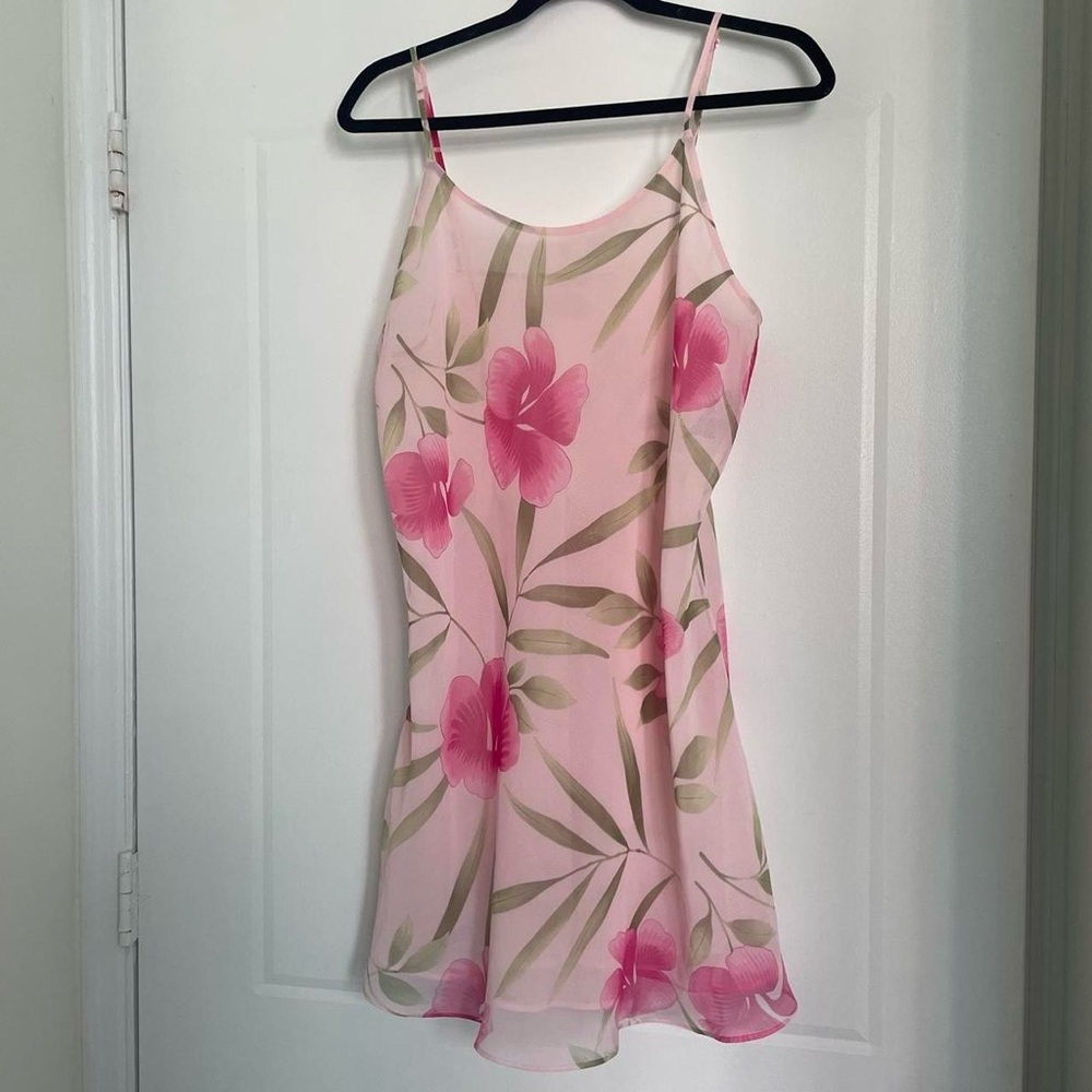 Valerie Stevens pink floral slip dress. Size: L
